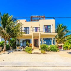 Fantastic 3 Bedroom House with Pool in Punta Sur