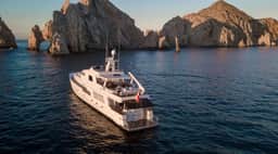 Luxury Yacht in La Paz - Image 3