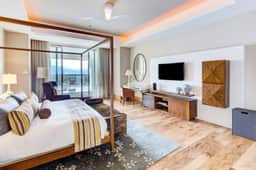 Grand Luxxe 3BR Loft Residence - Image 4