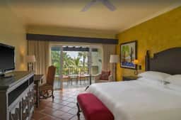 2BD Hacienda Del Mar: Pool & Luxury Resort - Image 2