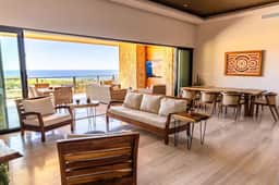 Stylish 3-Bedroom Oceanfront PH w/ Golf Cart - Image 2
