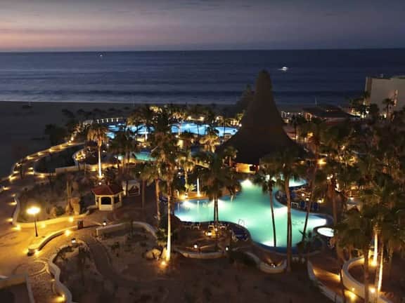 2BD Finisteria: Luxurious Resort with Ocean Views - Image 4
