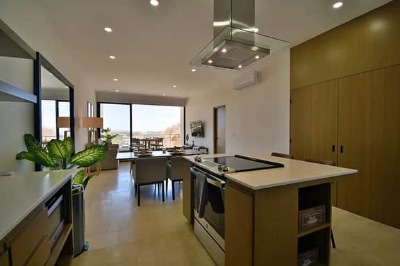 2BD Luxury Condo the heart of CSL (Montemar 101) - Image 4