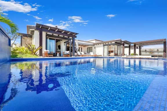 5BD Ritzy Villa 5: Ocean Views & Pool - Image 3