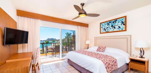 1BD Del Palmar: Stunning Views, Resort in Cabo - Image 4
