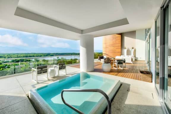 Grand Luxxe 3BR Loft Residence - Image 4