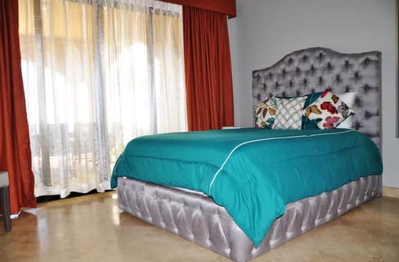 Casa Eagle's Nest, Conveniently Located Oceanview - Image 4