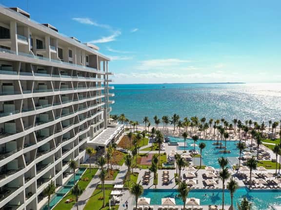 3BD Oceanfront Loft Garza Blanca Cabo - Image 2