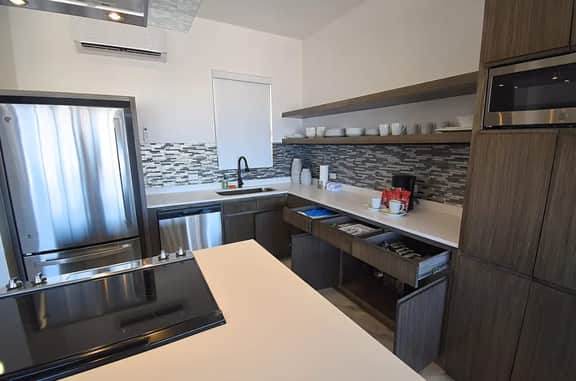 2BD Luxury apt in the Heart of Cabo (Montemar 701) - Image 4