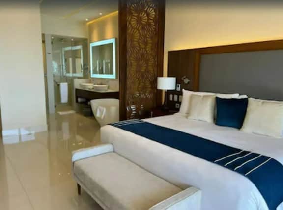 Luxury at its Best - Image 4