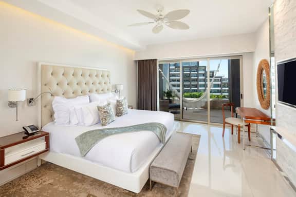3BD Garza Blanca Oceanfront, Penthouse & Resort - Image 5