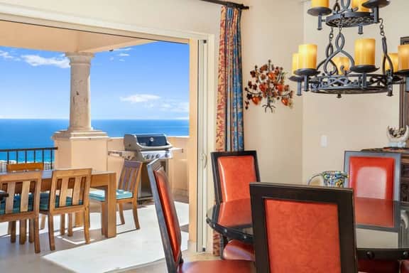 Unique Renovated Montecristo 3 BR Villa at Quivira - Image 2