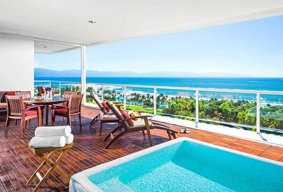 Grand Luxxe Villa with VIP resort amenities - Image 4