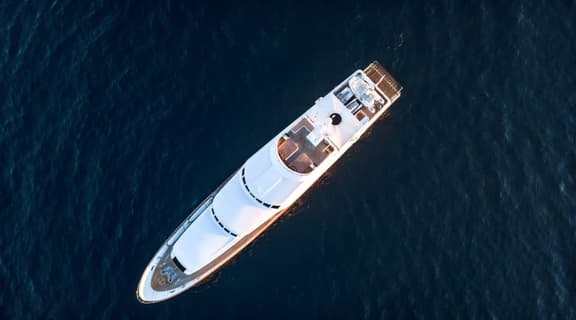 Luxury Yacht in La Paz - Image 1