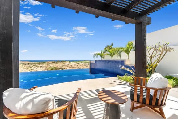 5BD Ritzy Villa 5: Ocean Views & Pool - Image 1