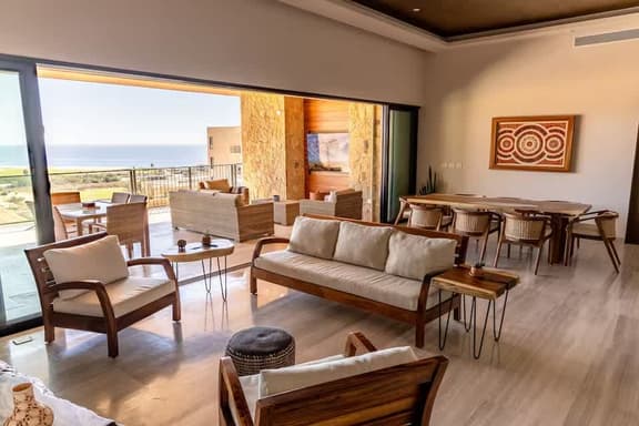 Stylish 3-Bedroom Oceanfront PH w/ Golf Cart - Image 1