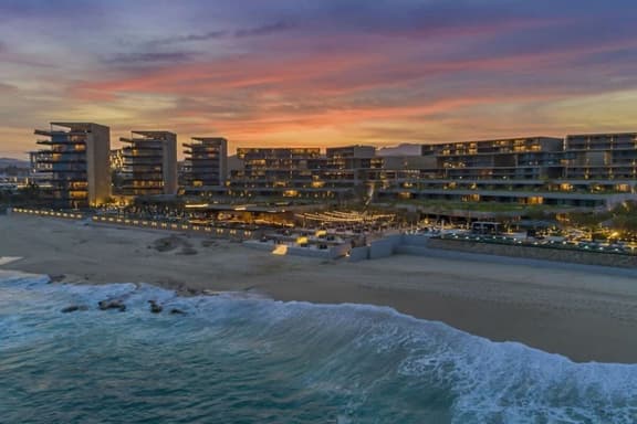 3BD Solaz: Resort, Pool w/ Stunning Ocean Views - Image 1
