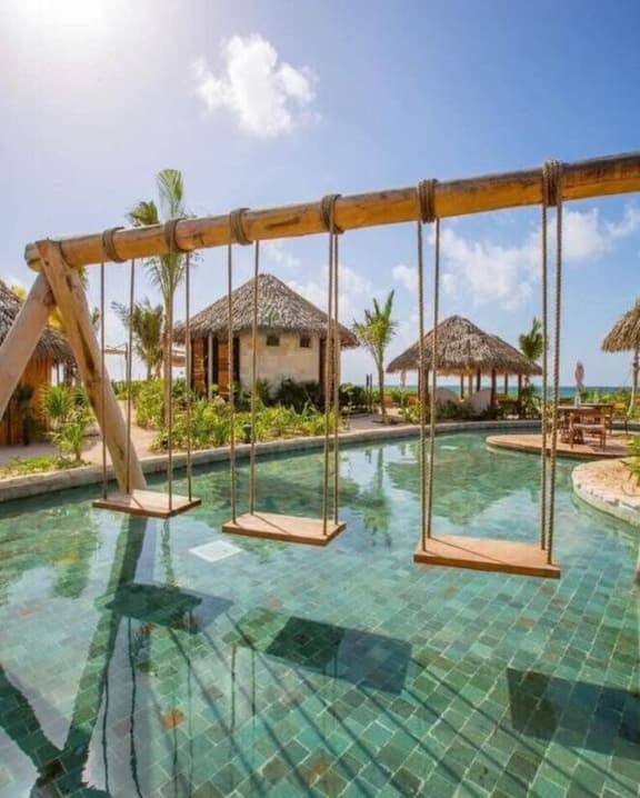 4BD Grand Luxxe Riviera Maya Pool Resort - Image 1
